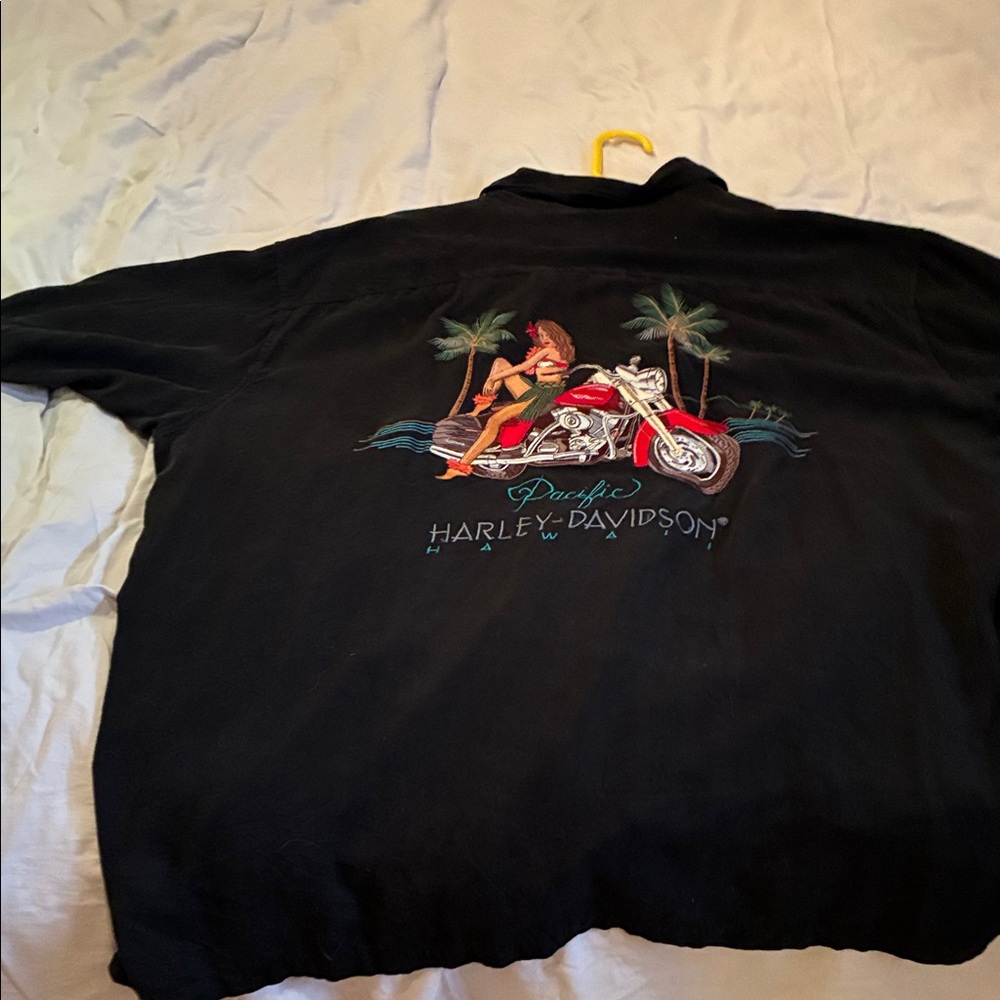Harley-Davidson Black Casual Button Down Shirt. Silk only worn several times. - Picture 7 of 9